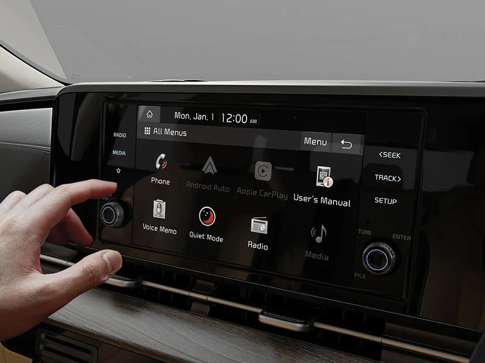 Infotainment with Android Auto and Apple CarPlay