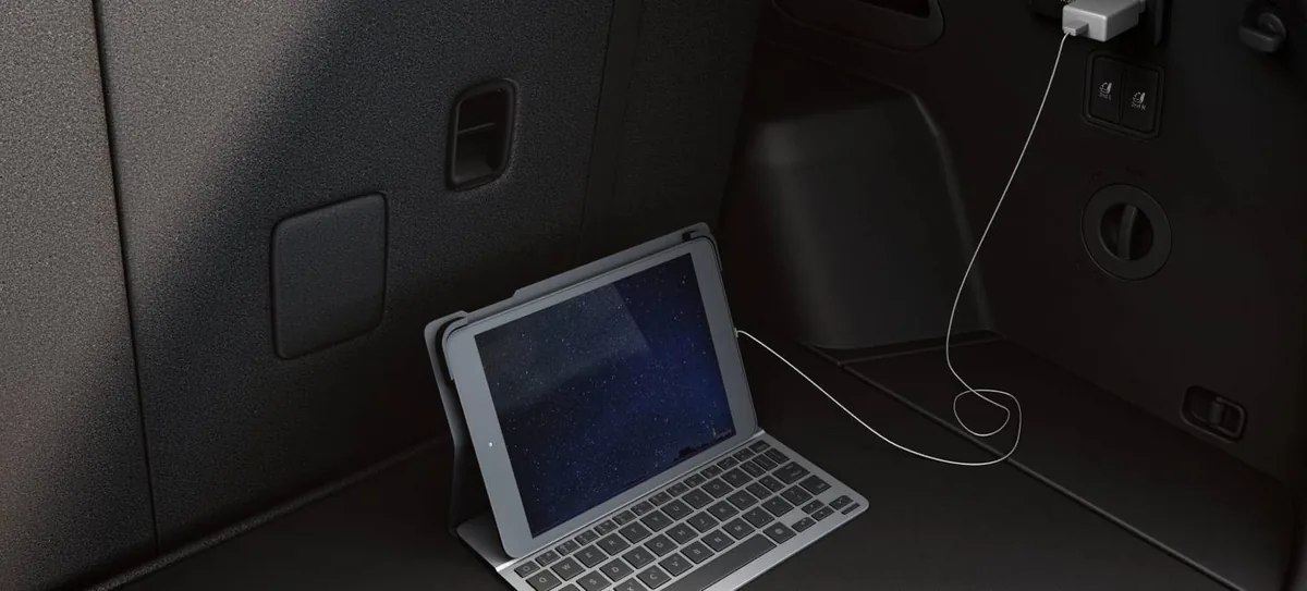 Interior V2L Outlet