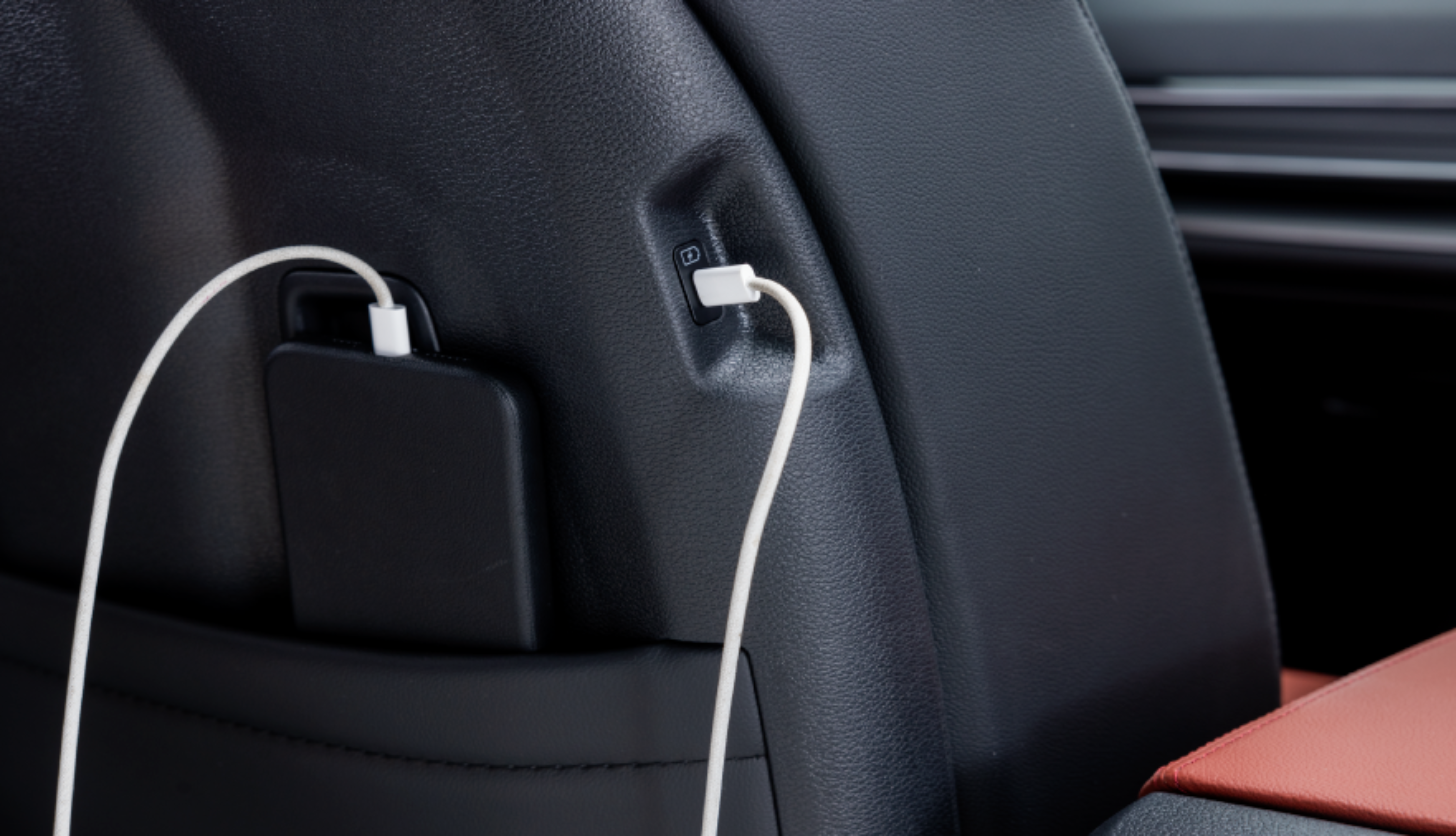 Seat side USB charging port